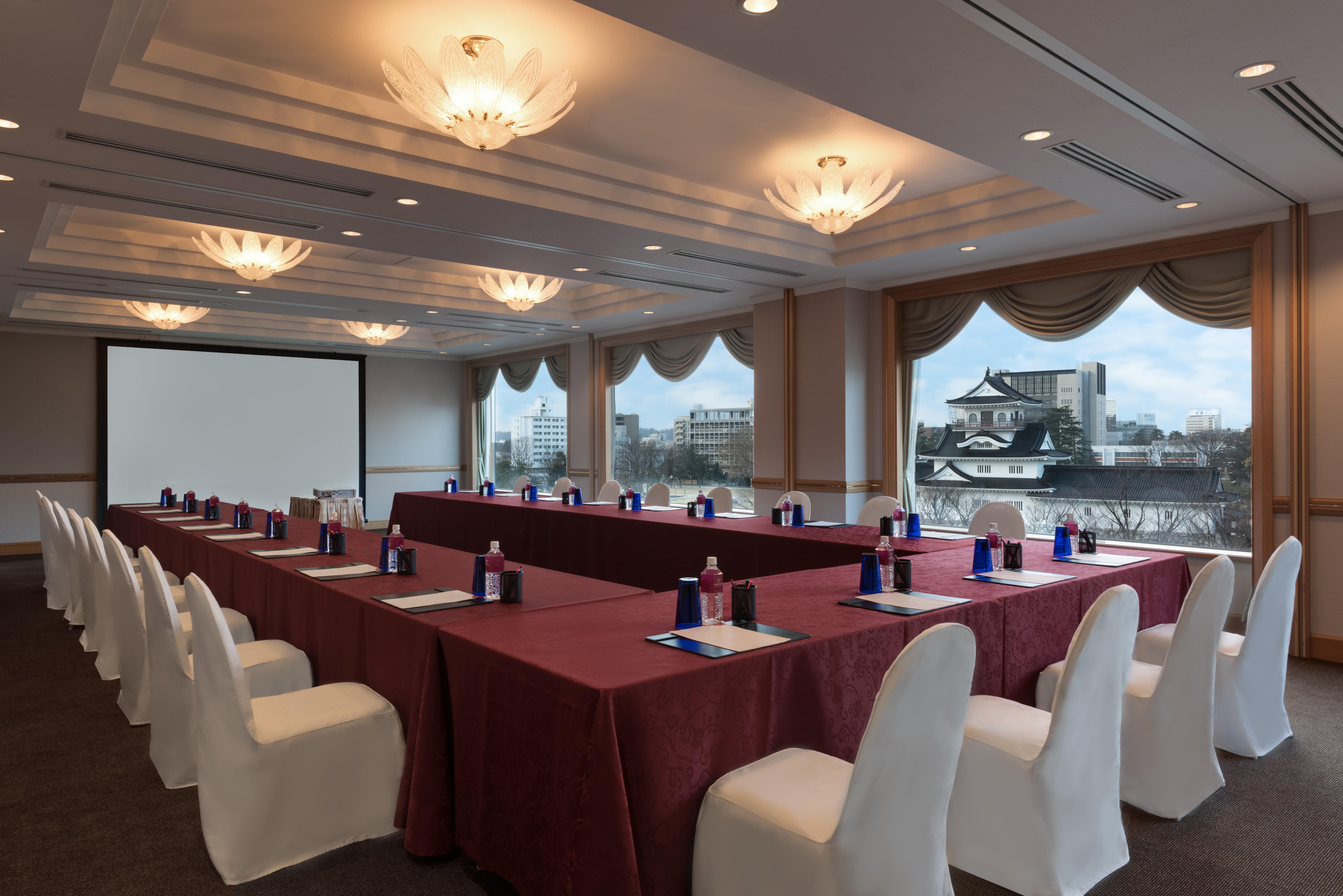 Ana Crowne Plaza Toyama By Ihg Hotel Exterior foto