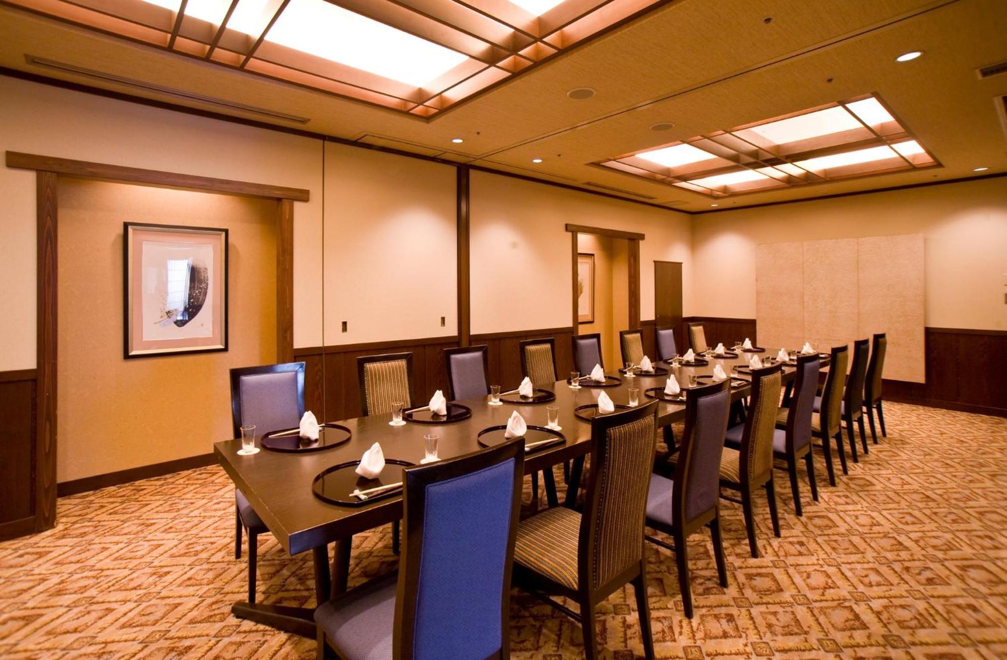 Ana Crowne Plaza Toyama By Ihg Hotel Exterior foto