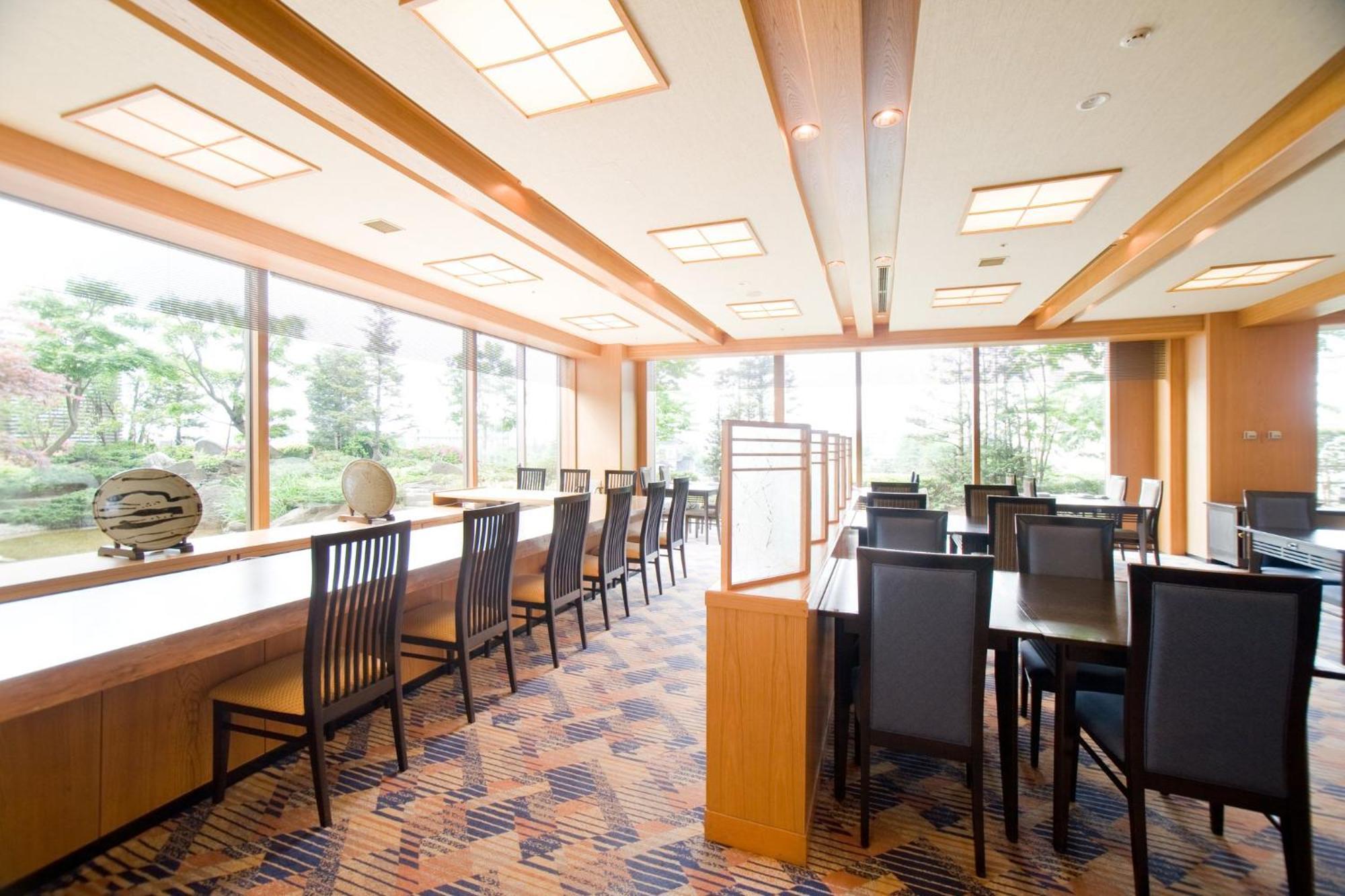 Ana Crowne Plaza Toyama By Ihg Hotel Exterior foto