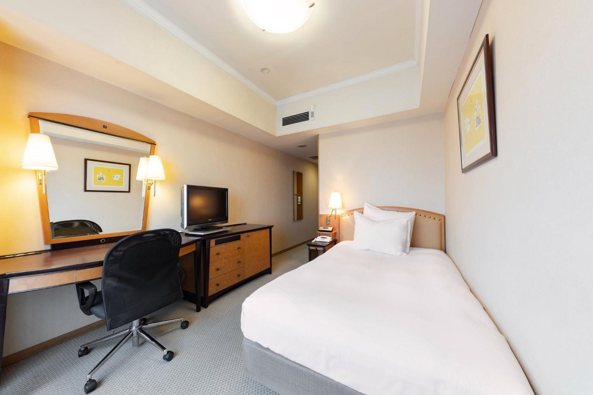 Ana Crowne Plaza Toyama By Ihg Hotel Exterior foto